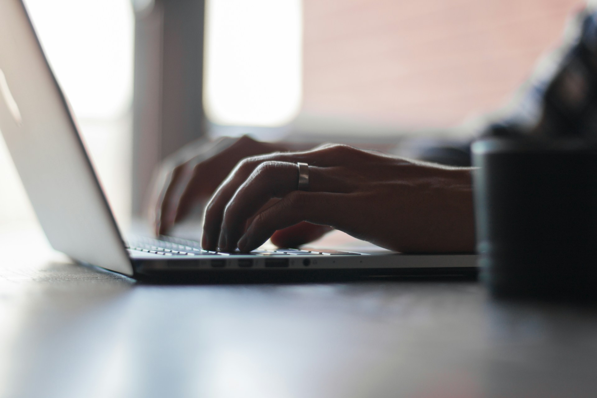 Read more about the article Maximizing ROI with Paid Social Media Ads